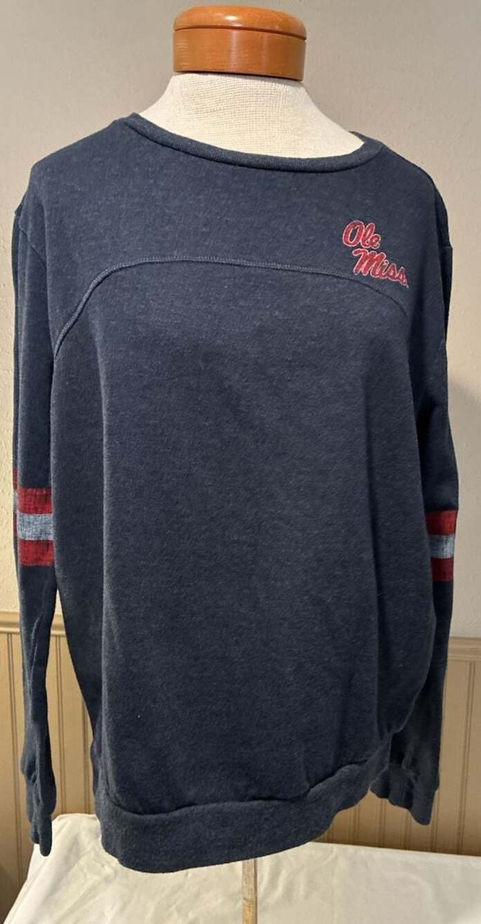 Colosseum Ole Miss Rebels Sweatshirt Size L Blue Long Sleeve